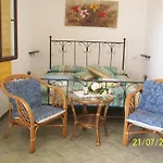 فندق مبيت وإفطار Casteldoria 3*