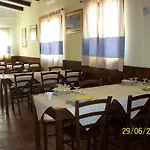 فندق مبيت وإفطار Casteldoria 3*