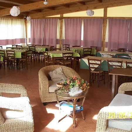 فندق مبيت وإفطار Casteldoria